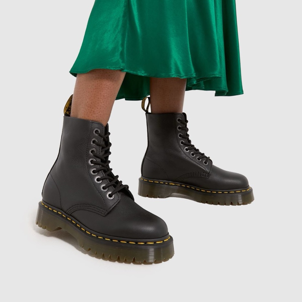 Dr. Martens Women’s 1460 Bex Size 6 in Black Pisa Platform